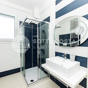 Studio con letto king size